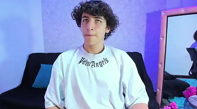 Kerverr  online show from December 1, 10:43 pm