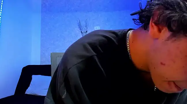 Kerverr  online show from December 17, 11:49 pm