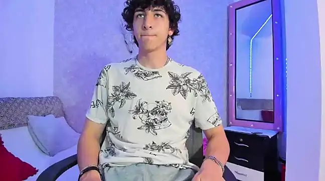 Kerverr  online show from January 22, 10:26 pm