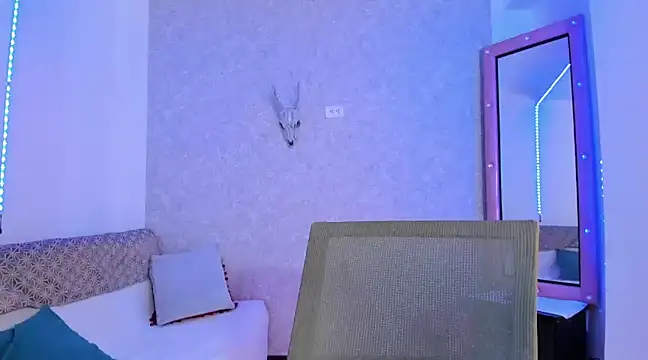 Kerverr  online show from January 25, 7:28 pm