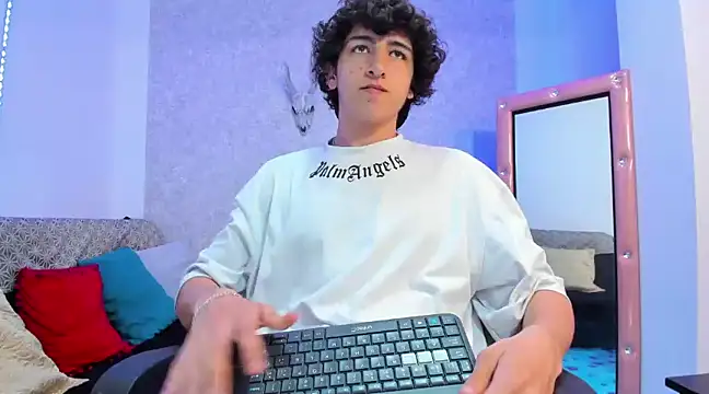 Kerverr  online show from February 5, 1:26 am