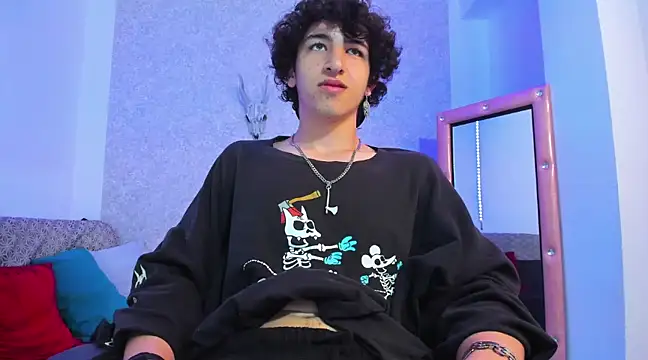 Kerverr  online show from February 7, 4:03 pm