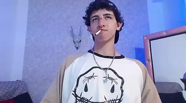 Kerverr  online show from February 16, 6:54 pm