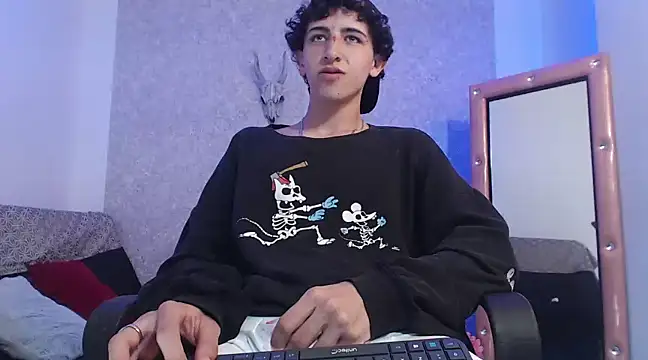 Kerverr  online show from February 17, 10:58 pm