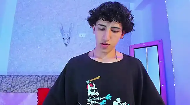 Kerverr  online show from March 8, 10:13 pm