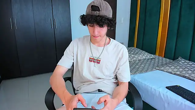 Kerverr  online show from September 11, 5:35 pm