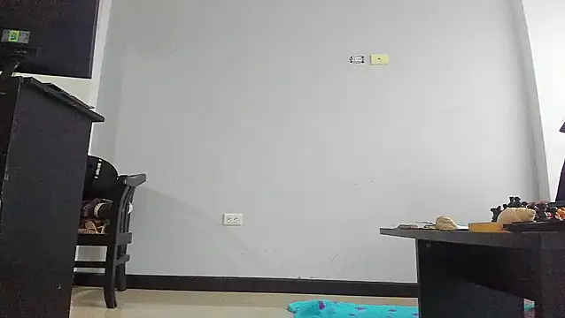 Kerverr  online show from October 24, 6:04 pm