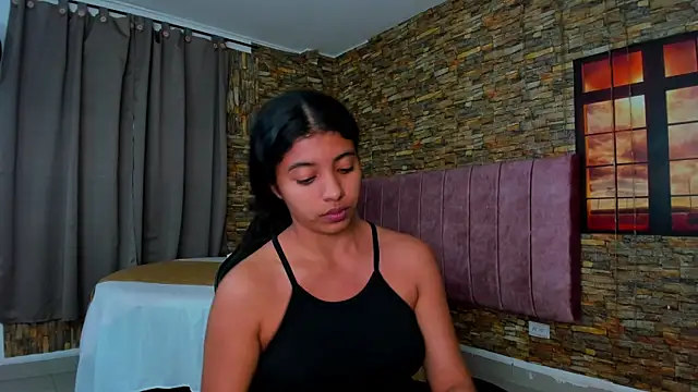 Snapshot of viktorya_xue chatting on February 11, 5:18 pm viktorya xue online show from February 11, 5:18 pm