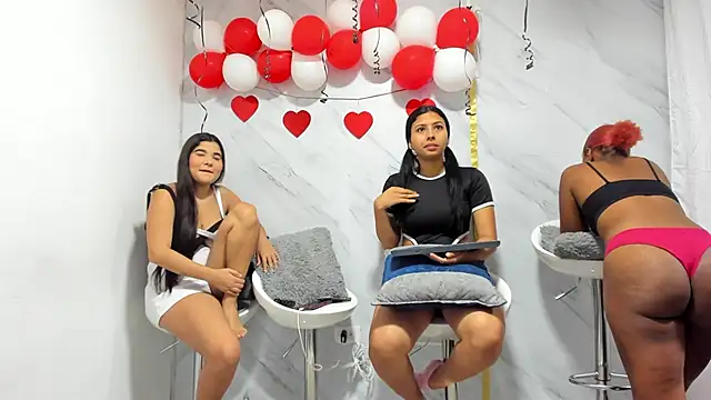 Candyscouples online show from February 17, 12:16 pm