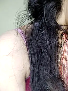 Snapshot of Fair-magic-woman chatting on March 18, 10:46 am Fair-magic-woman online show from March 18, 10:46 am