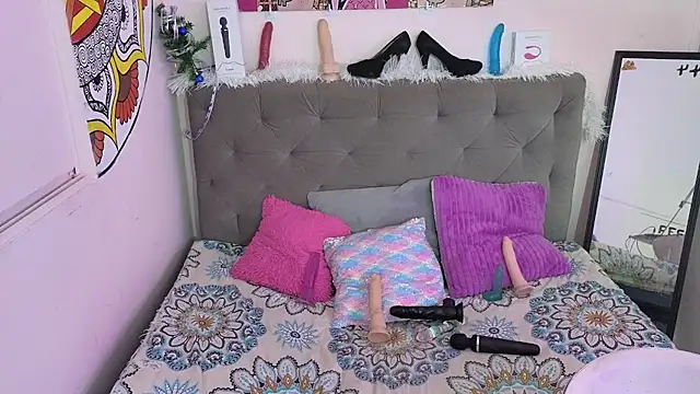 sarawiliamx online show from December 24, 12:44 pm