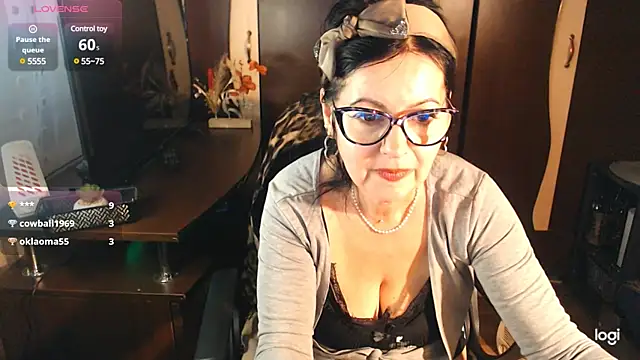 exymilf  online show from February 9, 3:23 pm