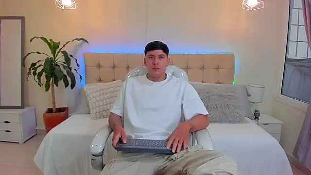 Damian23   online show from January 15, 12:25 pm