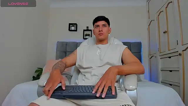 Damian23   online show from March 10, 1:21 pm