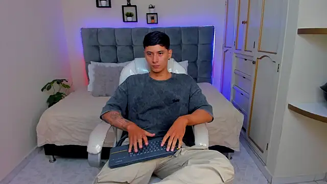 Damian23   online show from March 16, 12:22 pm