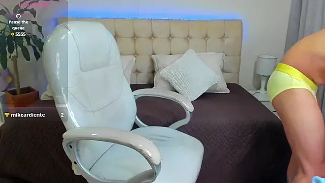 Damian23   online show from March 19, 3:29 pm