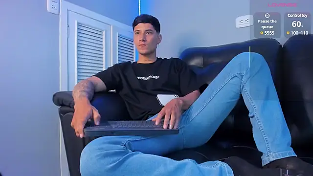 Damian23   online show from March 21, 3:46 pm