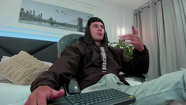 Damian23   online show from November 26, 10:49 am