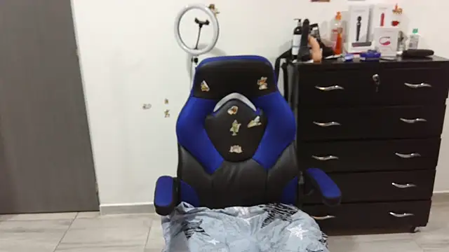 thomascooper7 online show from January 27, 6:41 am