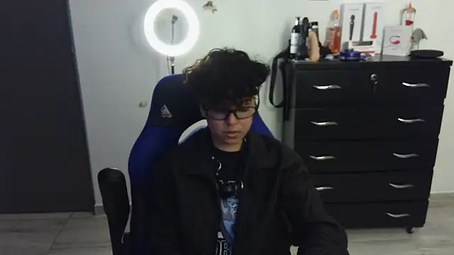 thomascooper7 online show from January 31, 1:22 am