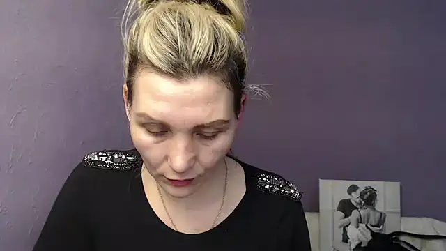  sexy lady online show from December 31, 11:31 am