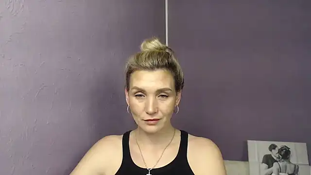  sexy lady online show from January 2, 1:30 pm