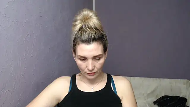  sexy lady online show from February 1, 3:28 pm