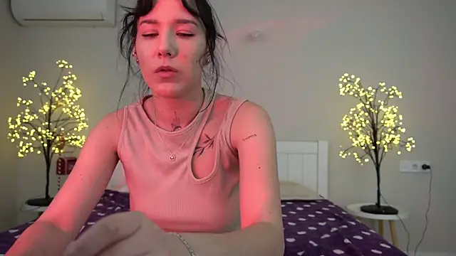 NikkiGoldSide online show from February 8, 1:44 pm