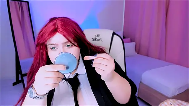 love insidee online show from December 5, 7:49 am