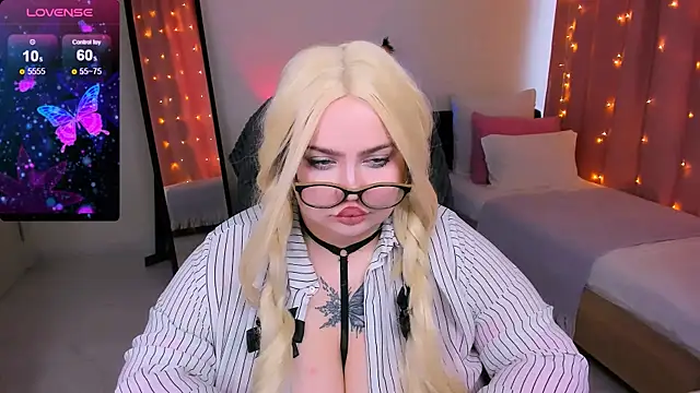 love insidee online show from January 16, 11:48 am