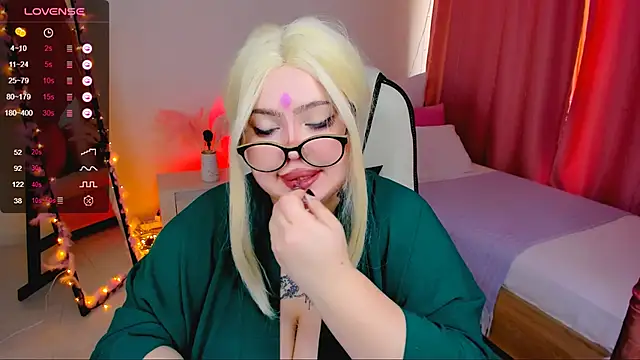 love insidee online show from February 21, 11:33 am