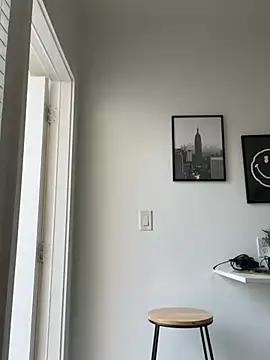 Snapshot of miamiworld chatting on December 18, 9:29 pm miamiworld online show from December 18, 9:29 pm