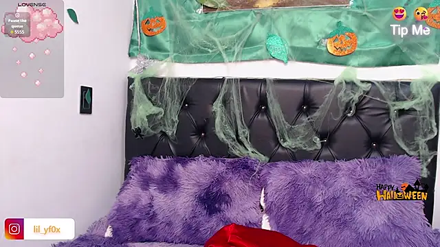 lily f00x online show from October 14, 12:50 pm