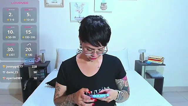 Snapshot of KatInk chatting on December 18, 8:03 pm KatInk online show from December 18, 8:03 pm