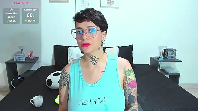 Snapshot of KatInk chatting on February 11, 2:13 pm KatInk online show from February 11, 2:13 pm