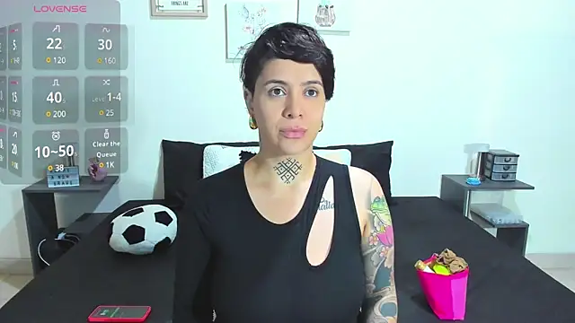 Snapshot of KatInk chatting on February 12, 10:46 am KatInk online show from February 12, 10:46 am