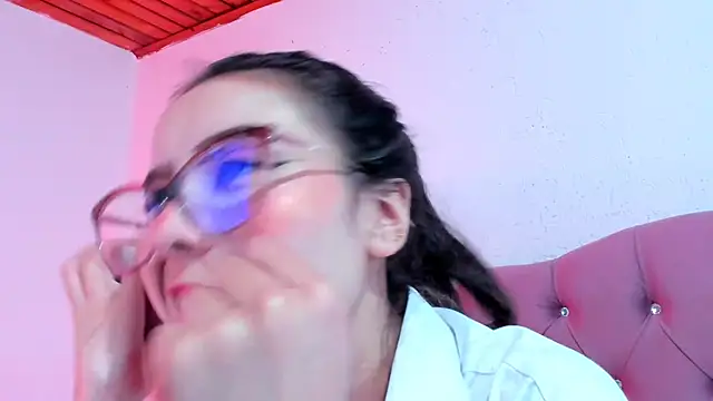 teffy lee online show from December 6, 8:07 pm