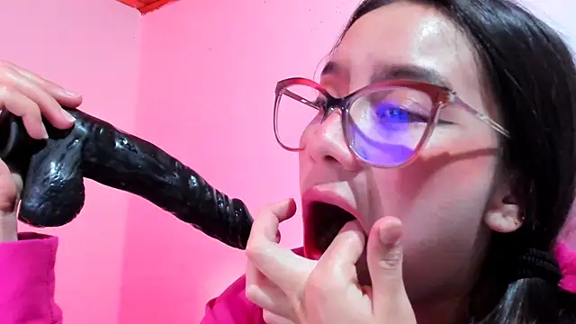 teffy lee online show from December 16, 11:28 pm