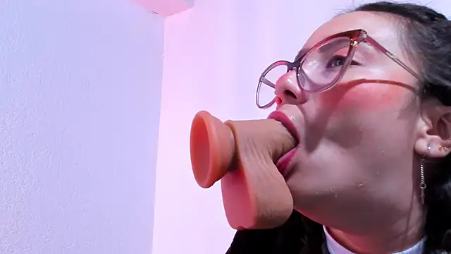 teffy lee online show from January 9, 8:33 pm