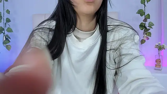 Snapshot of Luci_And_Sofi chatting on January 25, 1:41 pm Luci And Sofi online show from January 25, 1:41 pm