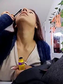 Snapshot of Luci_And_Sofi chatting on October 9, 1:20 pm Luci And Sofi online show from October 9, 1:20 pm