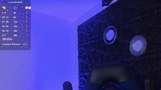 Snapshot of JadeSmiith_ chatting on December 29, 1:13 am JadeSmiith online show from December 29, 1:13 am