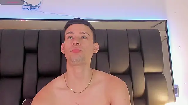 Snapshot of JadeSmiith_ chatting on February 10, 8:42 pm JadeSmiith online show from February 10, 8:42 pm