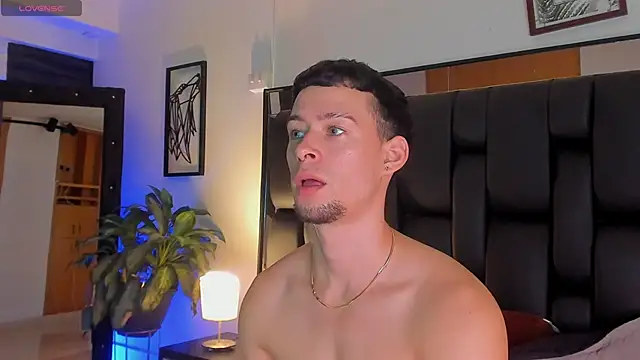 Snapshot of JadeSmiith_ chatting on September 20, 10:22 pm JadeSmiith online show from September 20, 10:22 pm