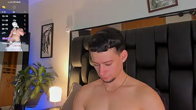 Snapshot of JadeSmiith_ chatting on September 22, 10:23 pm JadeSmiith online show from September 22, 10:23 pm