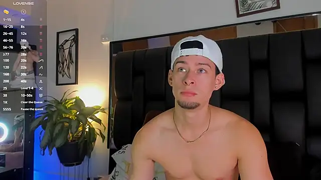 Snapshot of JadeSmiith_ chatting on November 26, 10:44 pm JadeSmiith online show from November 26, 10:44 pm