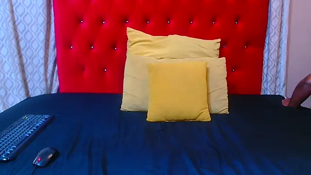 sexychocolatbox10 online show from November 14, 6:12 am