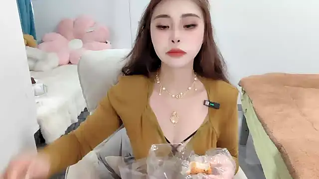 Snapshot of Ailisha66 chatting on February 28, 1:15 am Ailisha66 online show from February 28, 1:15 am