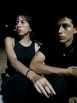 Snapshot of Dangerouspassion777 chatting on December 22, 12:39 am Dangerouspassion777 online show from December 22, 12:39 am