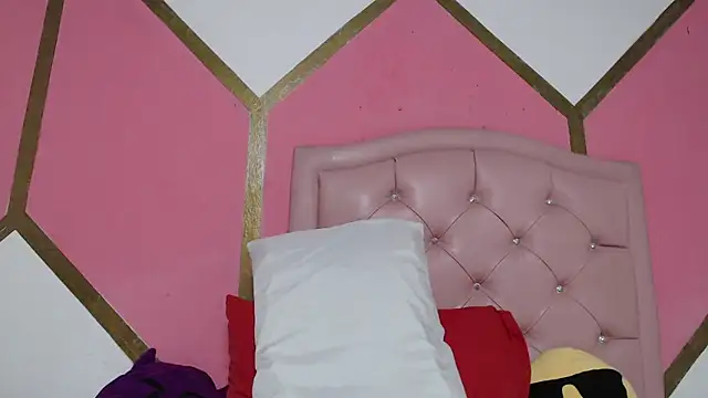 Snapshot of Vicky_Love_ chatting on January 31, 10:42 am Vicky Love online show from January 31, 10:42 am